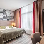 Boutique Milano Rotterdam-centre 3*
