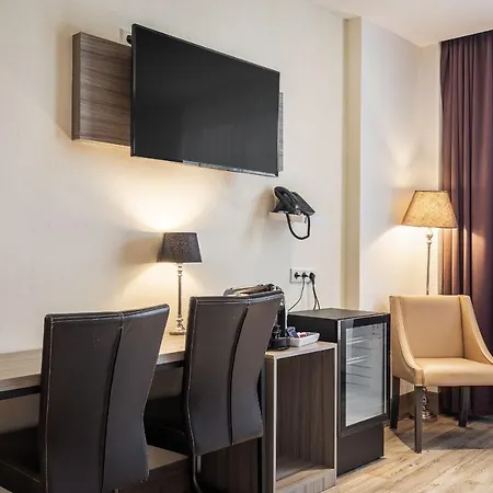 Milano 3* Rotterdam