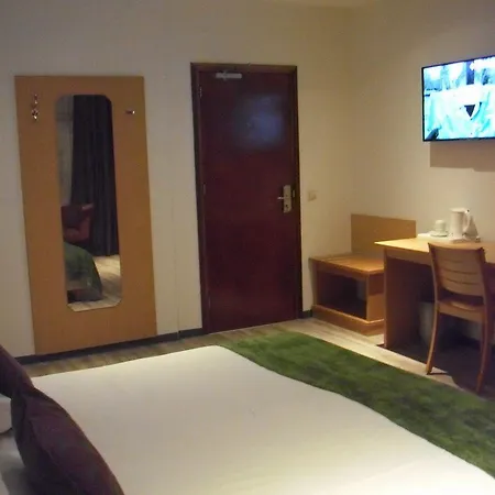 Hotel Milano 3*